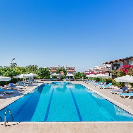 فندق Citrus Tree Gardens Karavas  المظهر الخارجي الصورة
