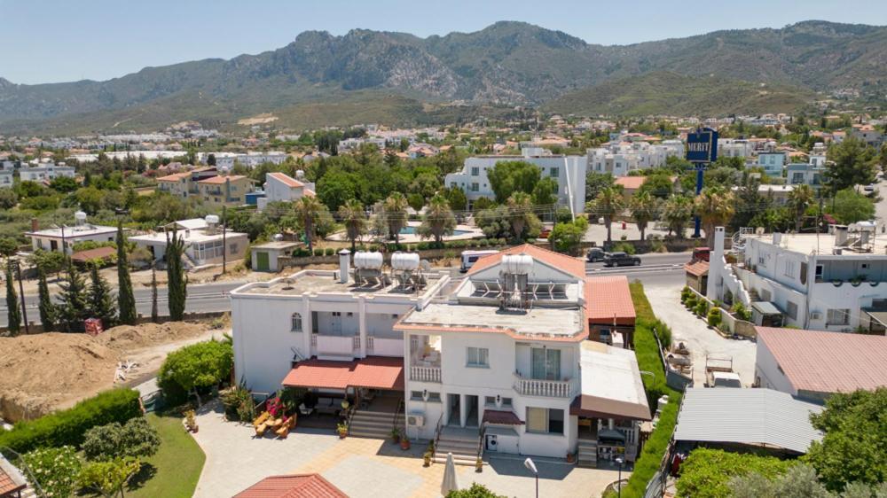 فندق Citrus Tree Gardens Karavas  المظهر الخارجي الصورة